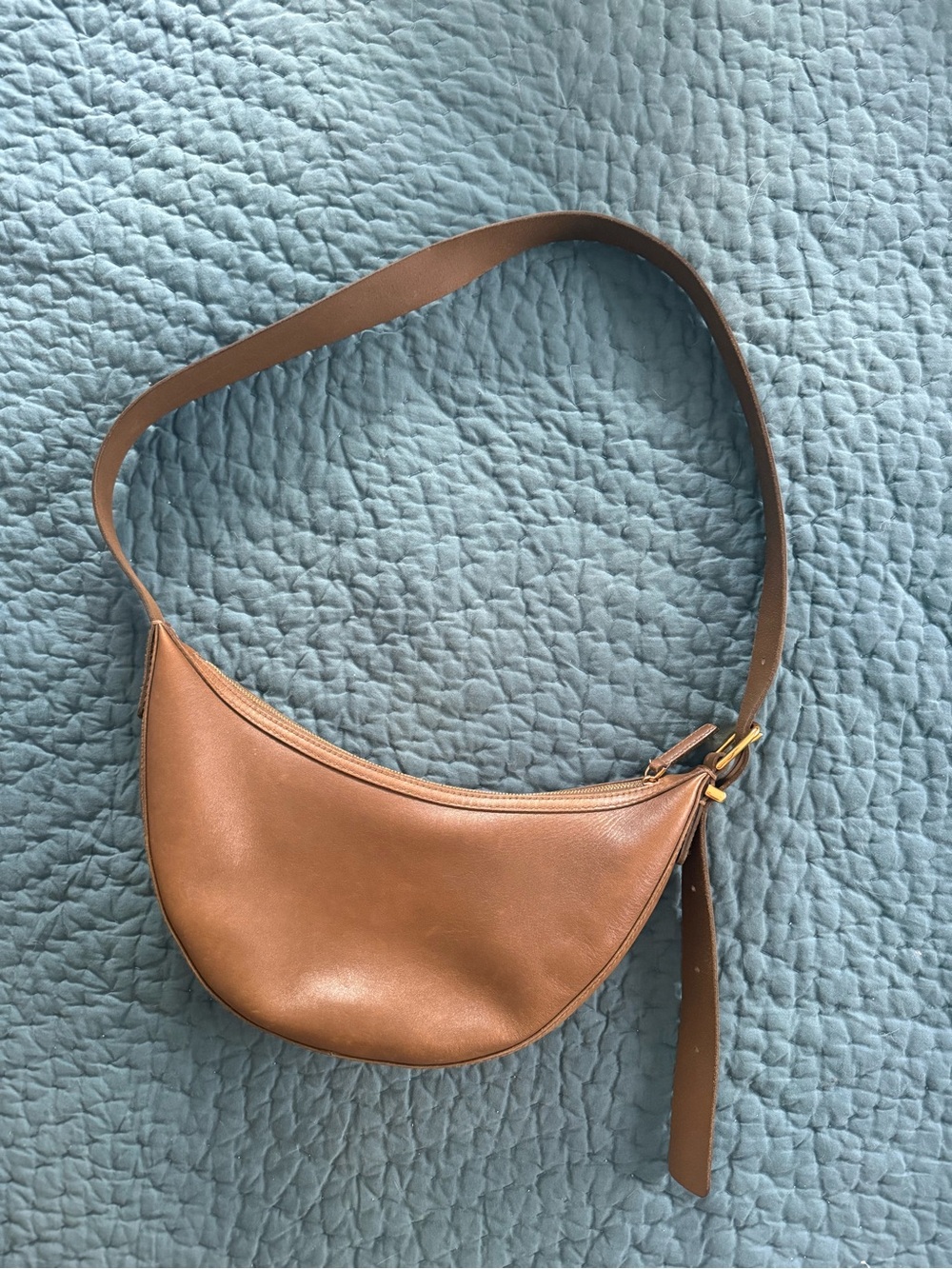 Madewell Leather Sling Crossbody Bag in Burnt Olive - Picture 2 of 9